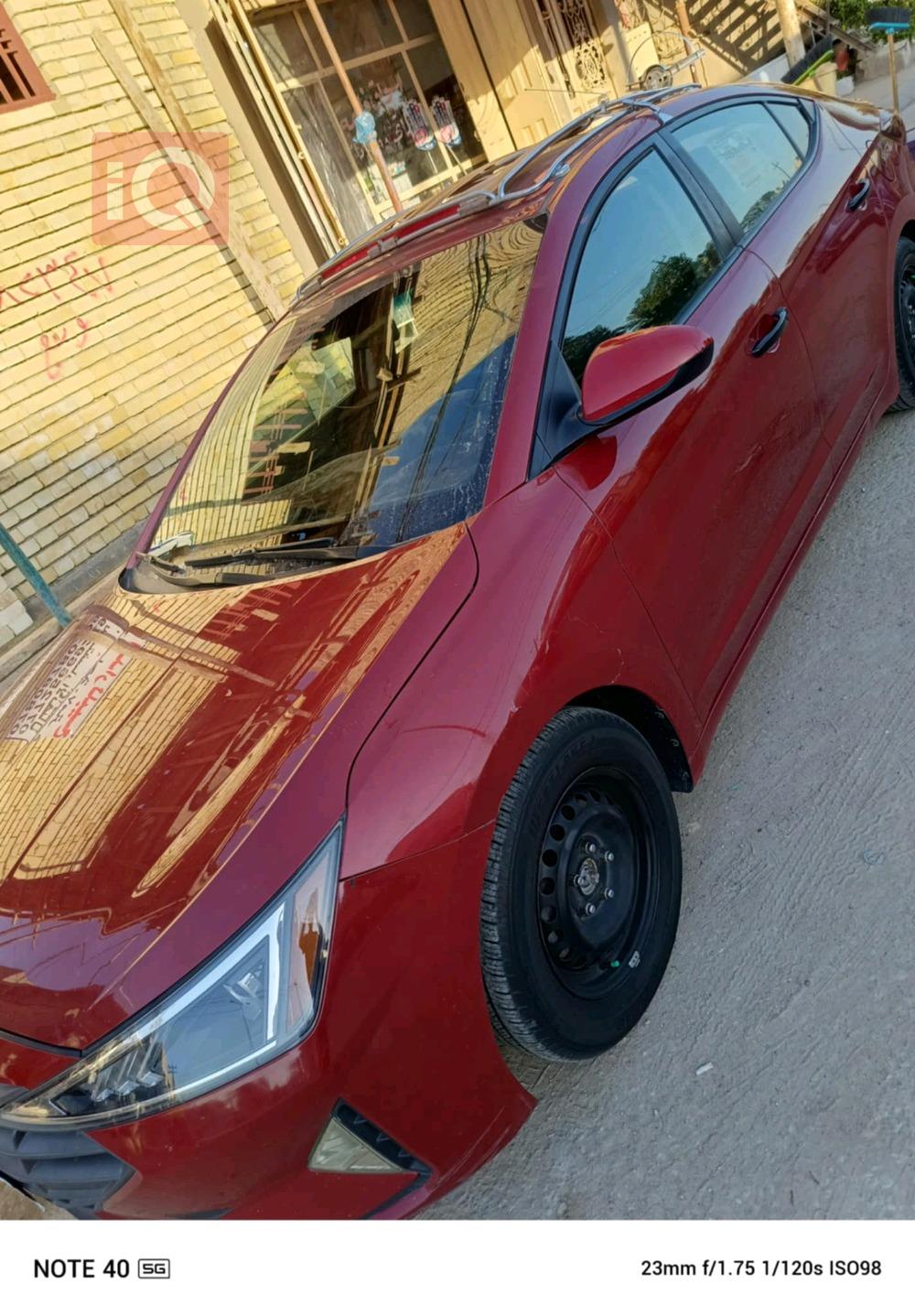 هیوندای ئەلەنترا